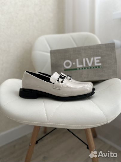 Лаковые лоферы натуральная кожа 39