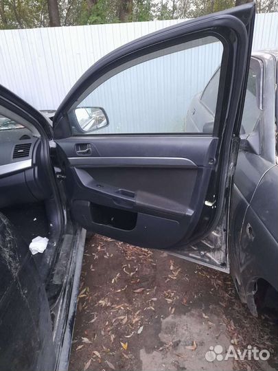 Mitsubishi lancer 10