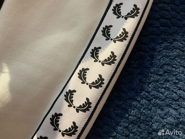 Олимпийка с лампасами Fred Perry