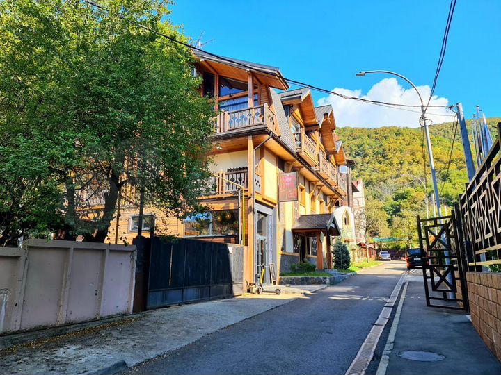 Гостиница, 700 м²