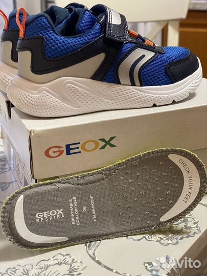 Кроссовки geox 26