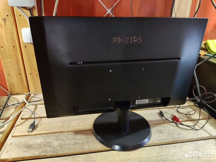ЖК монитор Phillips 223v5lsb/22 дюйма/VGA/DVI