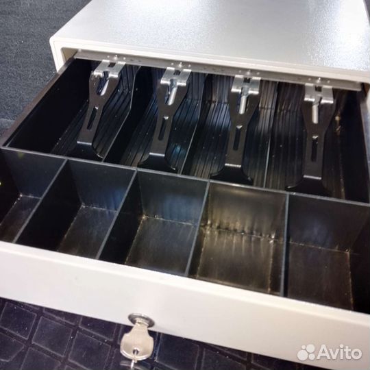 Продам. Денежный ящик. Б/у