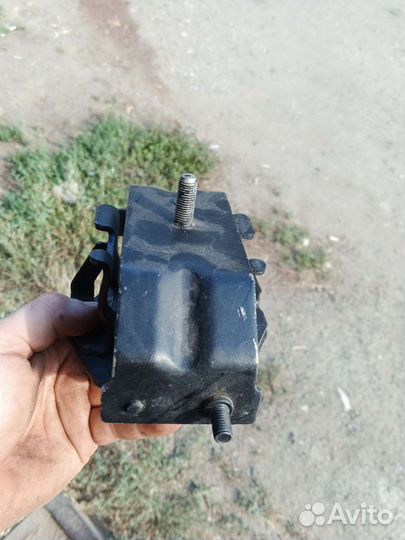 Опоры двигателя