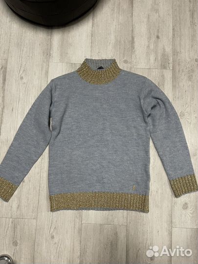 Свитер женский Trussardi