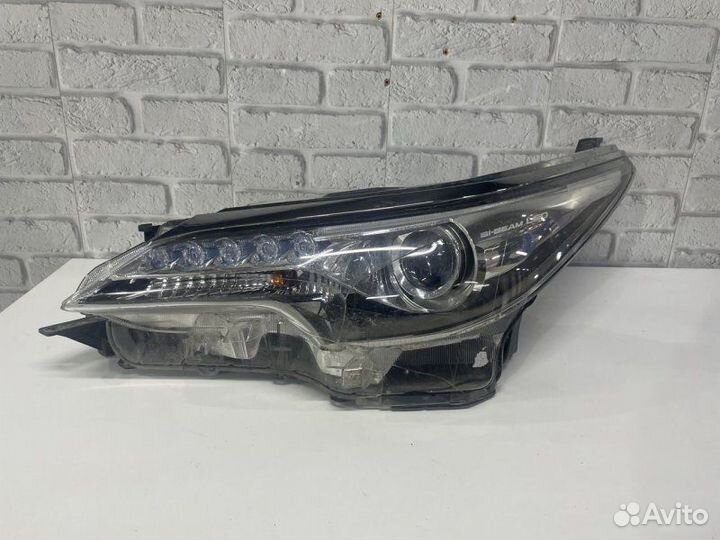 Фара LED передняя левая Toyota Fortuner 2