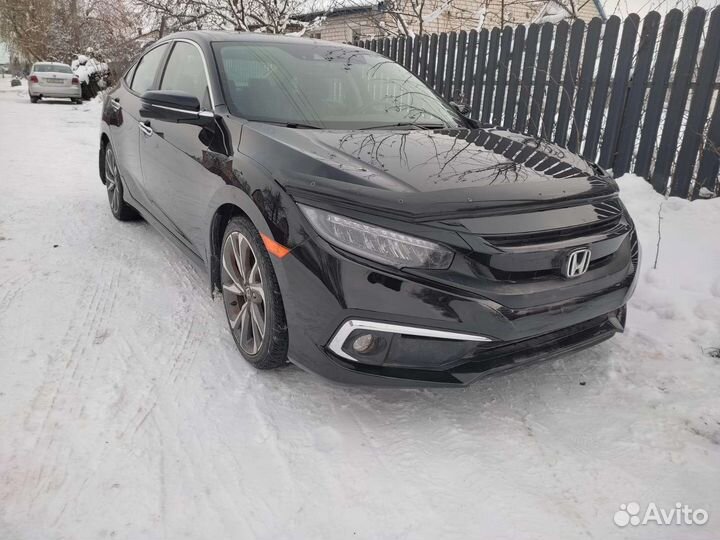 Дефлектор капота