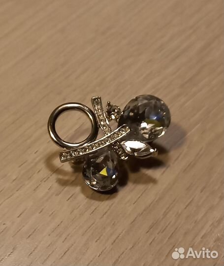 Броши бижутерия