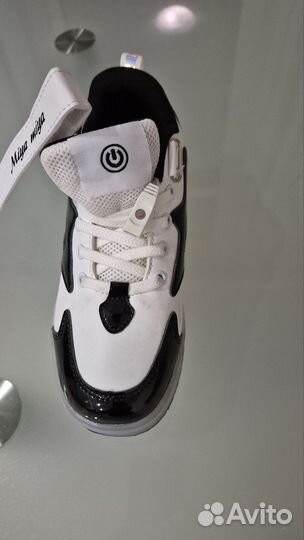 Роликовые кроссовки на 2-х роликах светящиеся