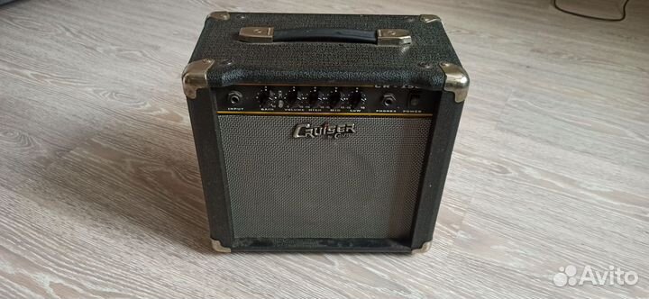 Гитарный комбоусилитель