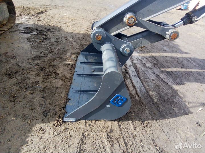 Планировочный L1800 мм на JCB220