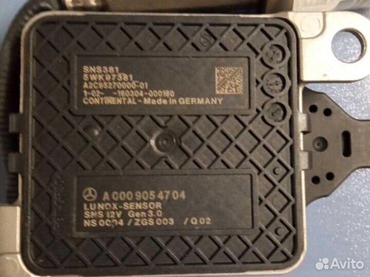 Лямбда-зонд Mercedes-Benz E-Класс A0009054704