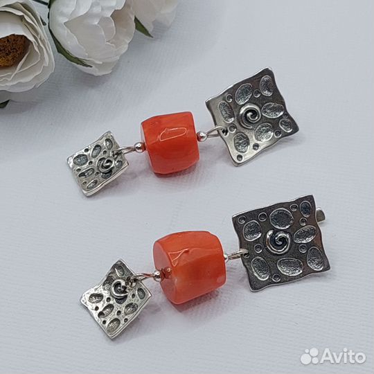 Серебряные серьги с кораллом дизайнерские Галакси