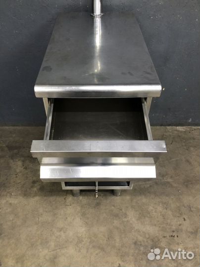 Смеситель с нейтральным столом 40х70