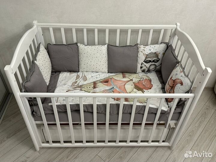 Комплект: кроватка + матрас + бортики + белье
