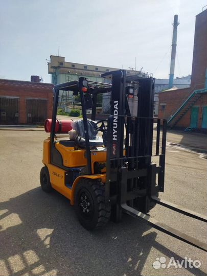 Вилочный погрузчик Hyundai 35LE-7, 2023