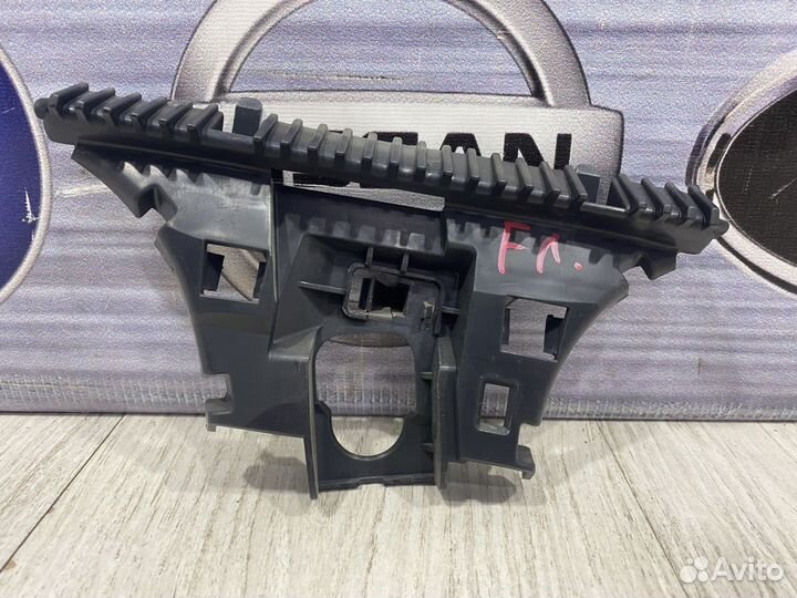 Кронштейн renault fluence Лев