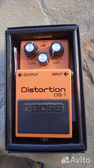 Педаль дисторшн Distortion DS-1 Boss