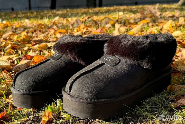 UGG Mini Platform Black