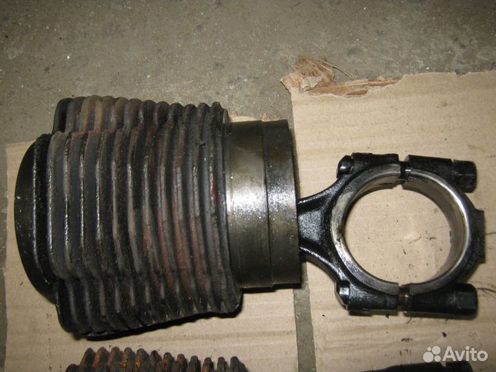 Поршневая группа заз 968, луаз в сборе с шатунами