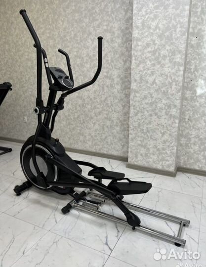 Эллиптический тренажер