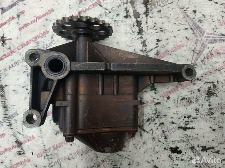 Насос масляный om611 w203 Mercedes