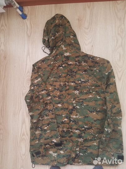 Куртка камуфляжная с капюшоном
