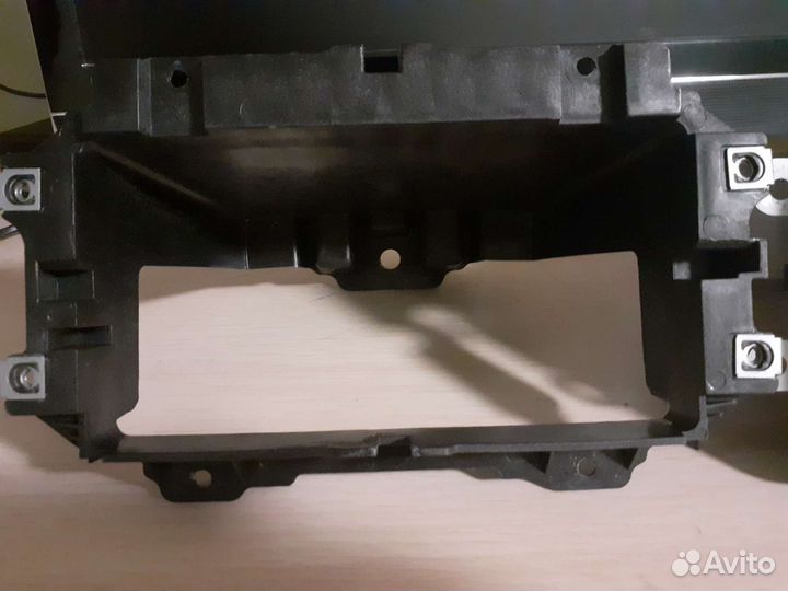 Штатная магнитола новая на renault captur