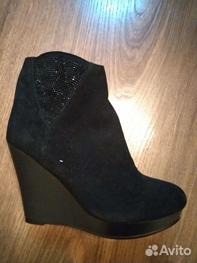 Замшевые новые сапожки р 33