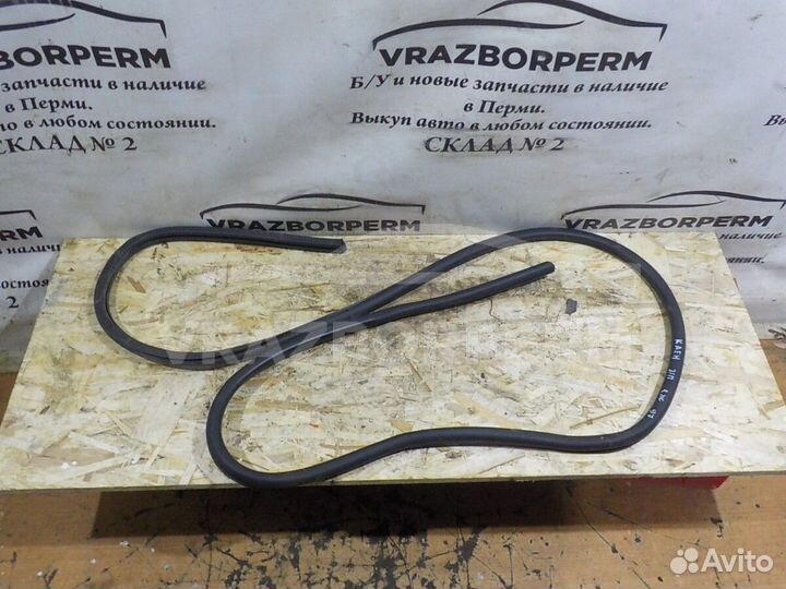 Уплотнитель проема двери Porsche Cayenne