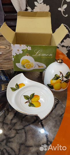 Лимонница с крышкой