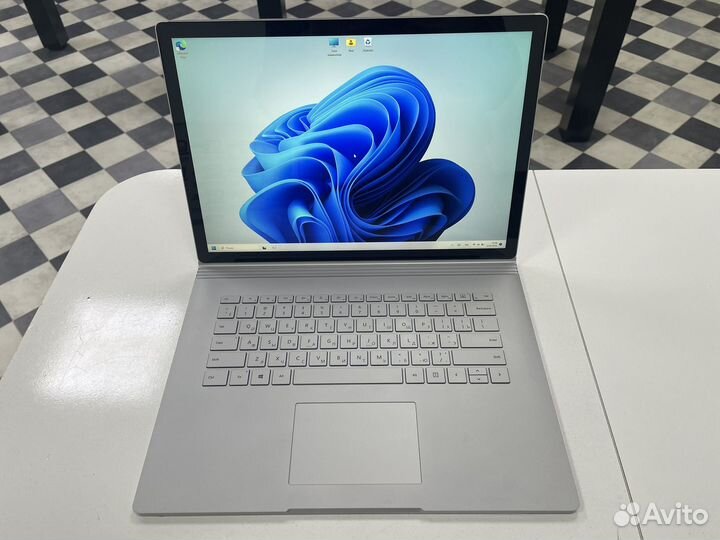 Surface book 2 15' i7/16/512/1060