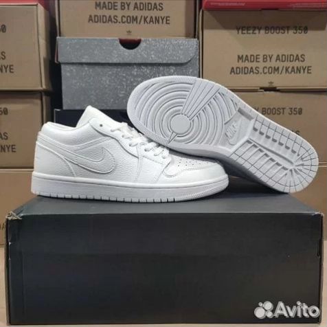 Air Jordan 1 LOW Triple White