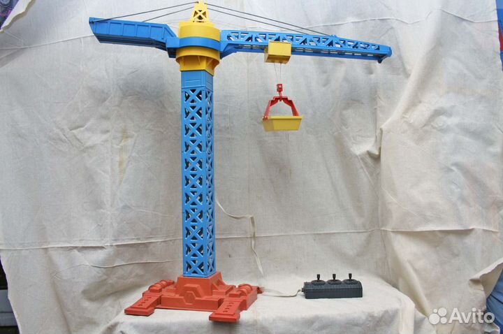 Механическая игрушка башенный кран знак СССР