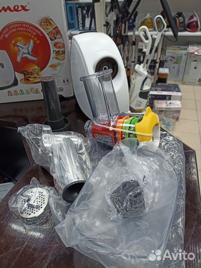 Электромясорубка Moulinex HV4 ME478138