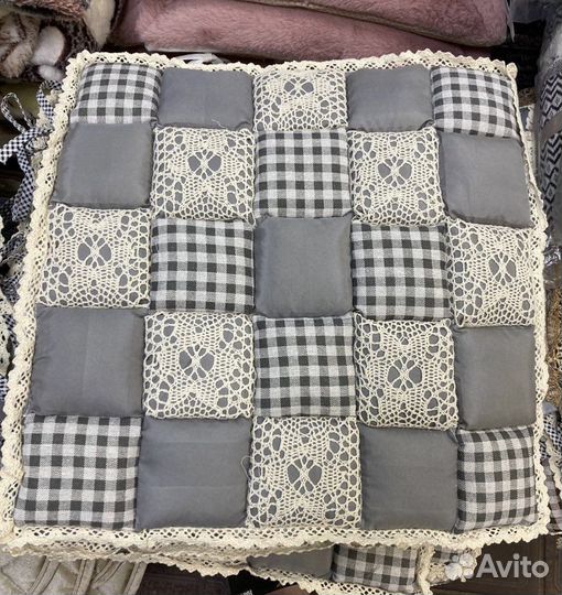 Подушки текстильные с завязками на стулья