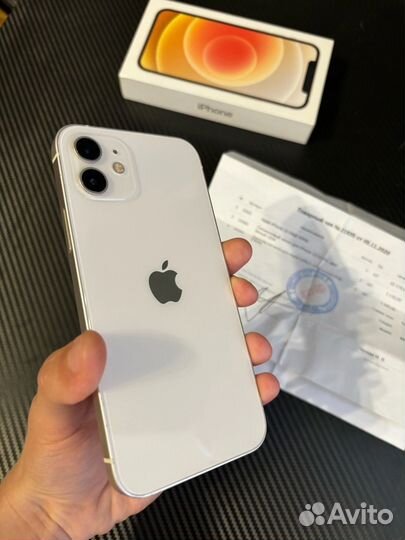 iPhone 12, 64 ГБ
