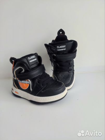 Ботинки демисезонные детские 22