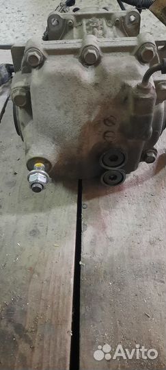 Продаю задний редуктор