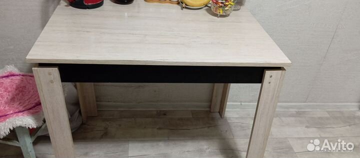 Кухонный стол