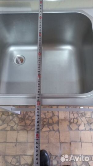 Стол из нержавейки со встроенной мойкой