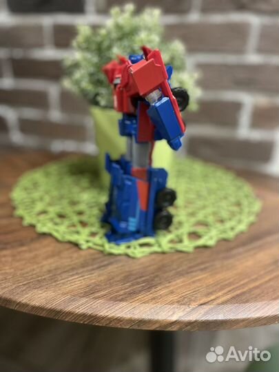 Робот трансформер оптимус прайм