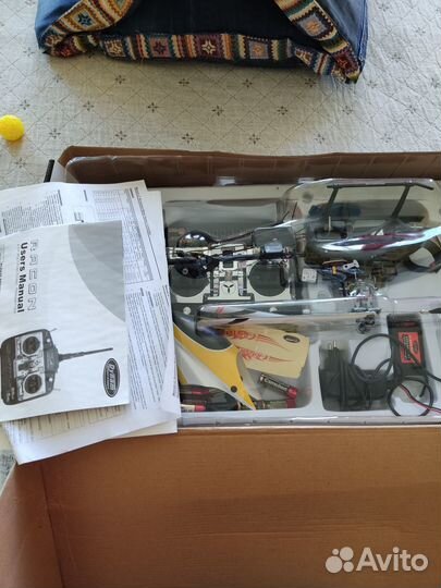 Радиоуправляемый вертолет E-razor 250