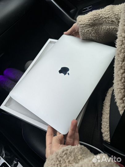 Macbook pro 13 m2 2022