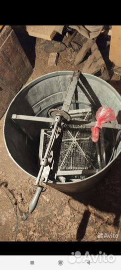 Медогонка,улья,рамки