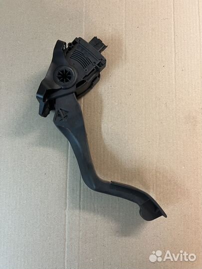 Педаль газа Peugeot 308 EP6 2008