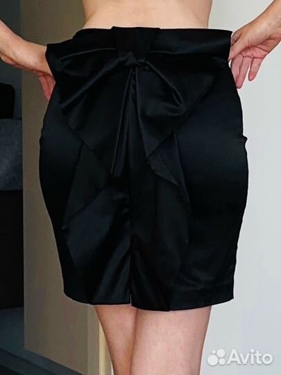 Шелковая юбка с бантом сзади