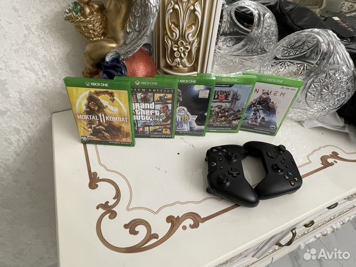 Продам диски и геймпады на xbox one