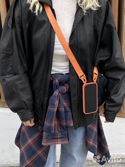 Чехол iPhone на ремне