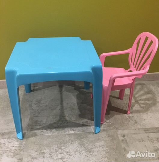 Детский стол